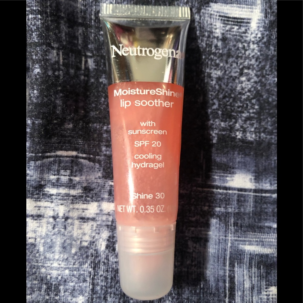 FREE With full purchase Neutrogena lipgloss or 6$